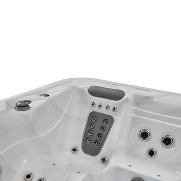 Luxury Spas Infinity 5-Person Hot Tub