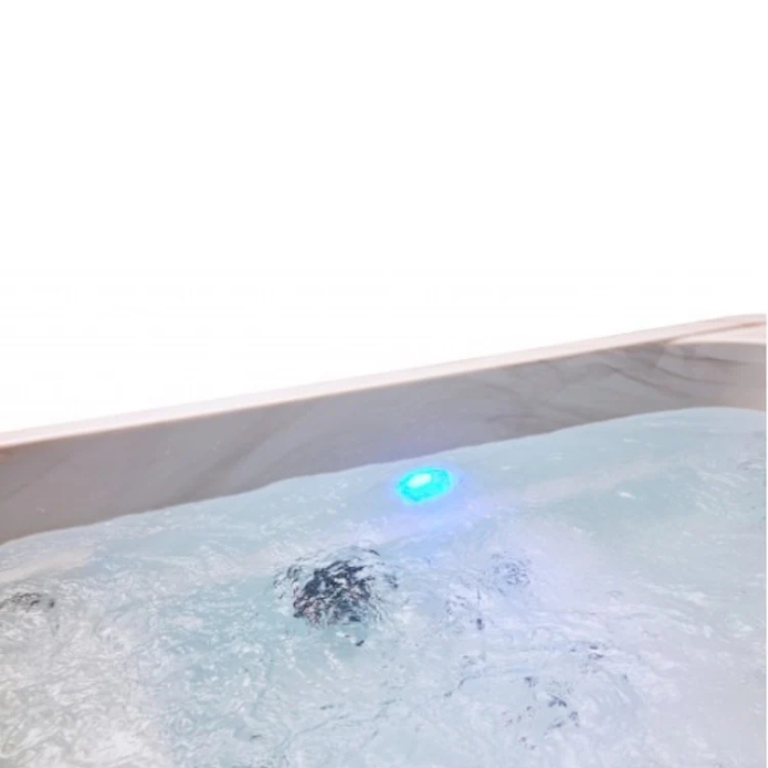 Luxury Spas Riley 3-Person Hot Tub