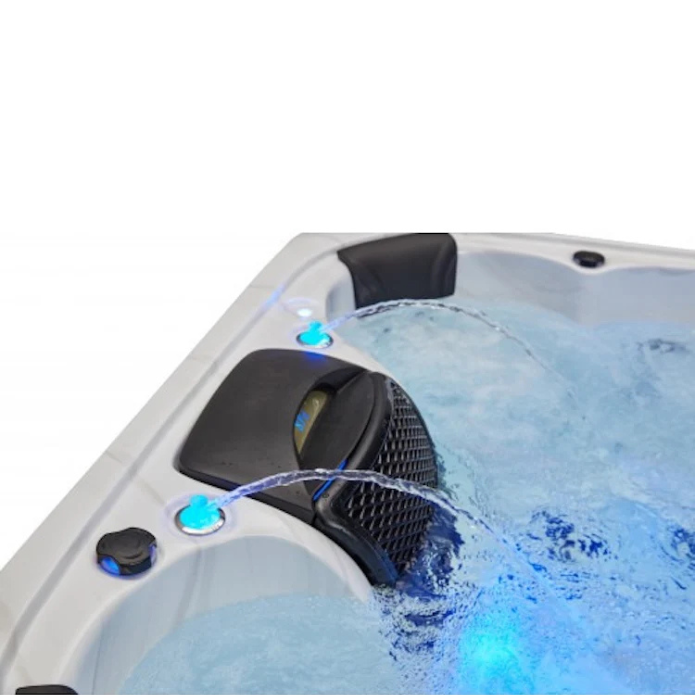 Luxury Spas Victoria 6-Person Hot Tub