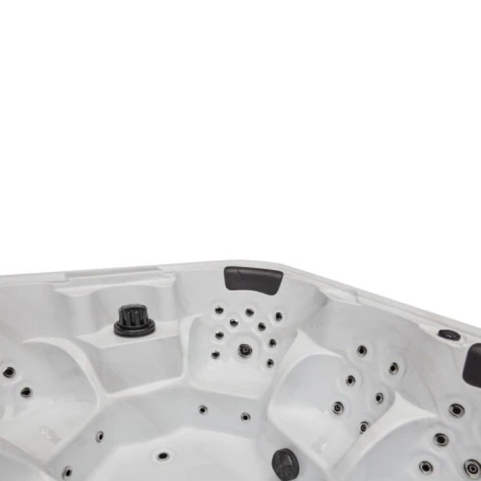 Luxury Spas Eclipse 6-Person Hot Tub