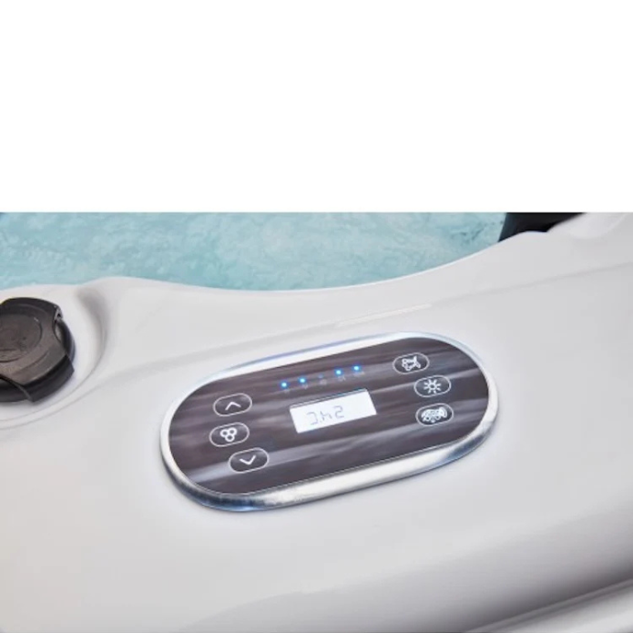 Luxury Spas Denali 7-Person Hot Tub