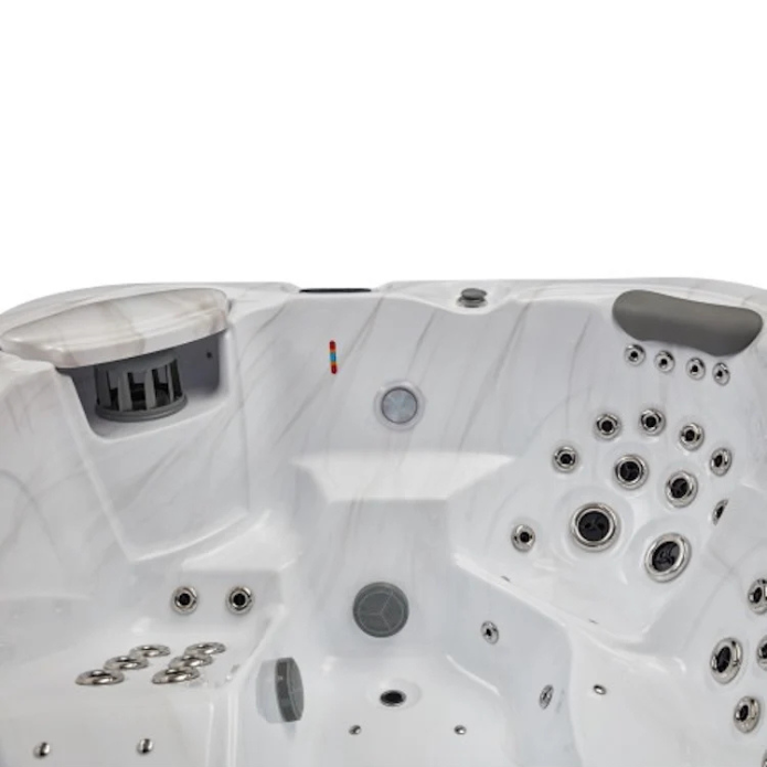 Luxury Spas Danika 5-Person Hot Tub