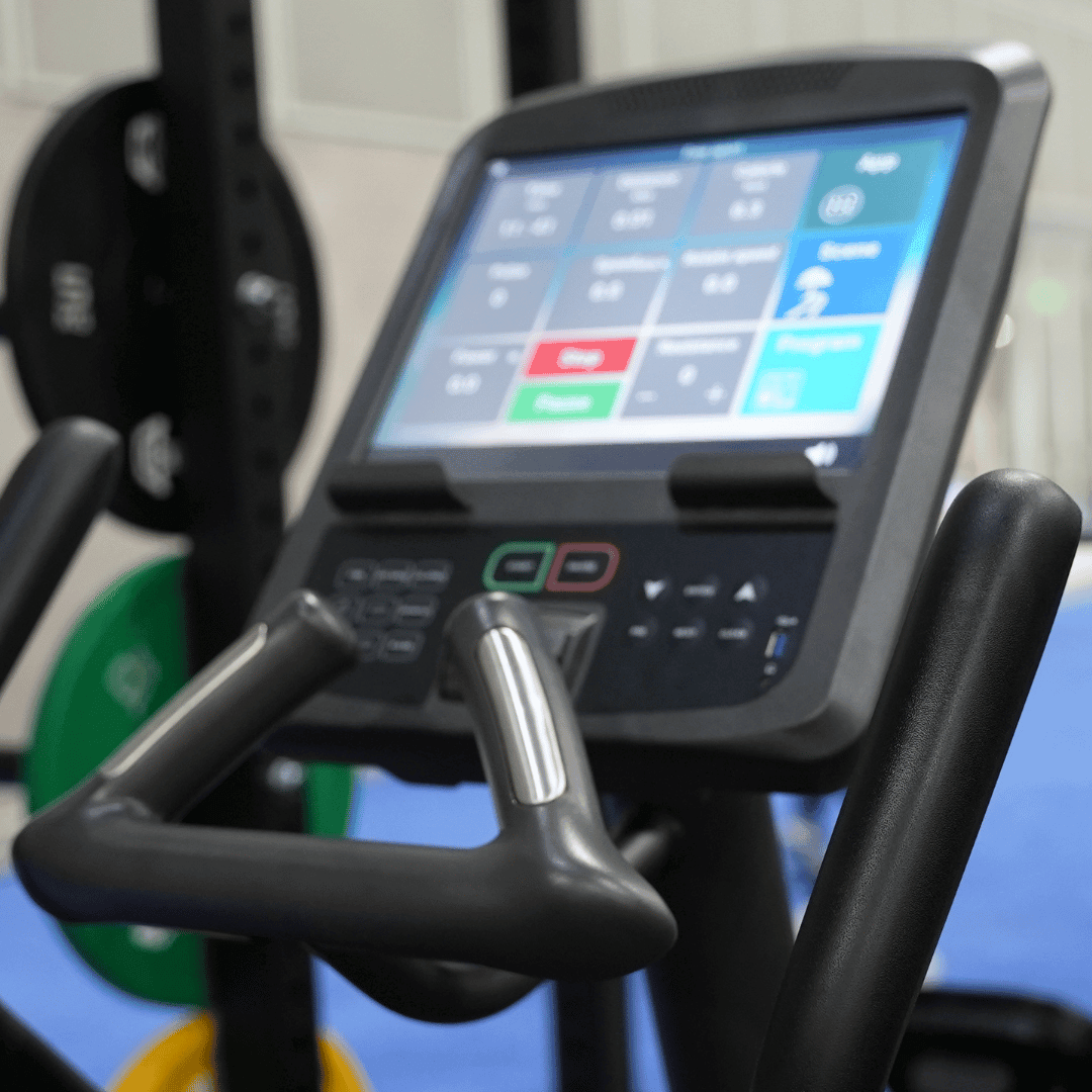 Commercial Elliptical Trainer - Touch Screen - Muscle D Fitness - Cardio - Cross Trainer