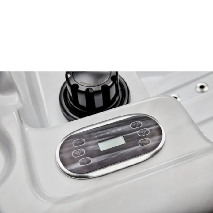 Luxury Spas Riley 3-Person Hot Tub