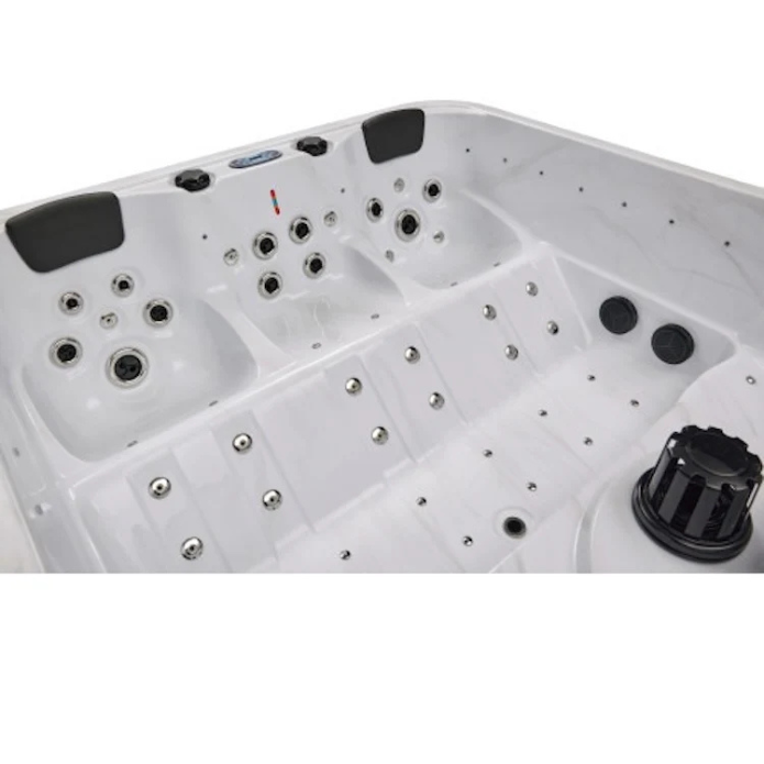 Luxury Spas Social 5-Person Hot Tub