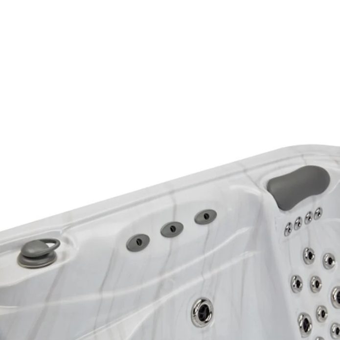 Luxury Spas Infinity 5-Person Hot Tub