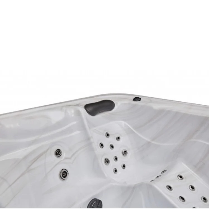 Luxury Spas Estes 5-Person Hot Tub