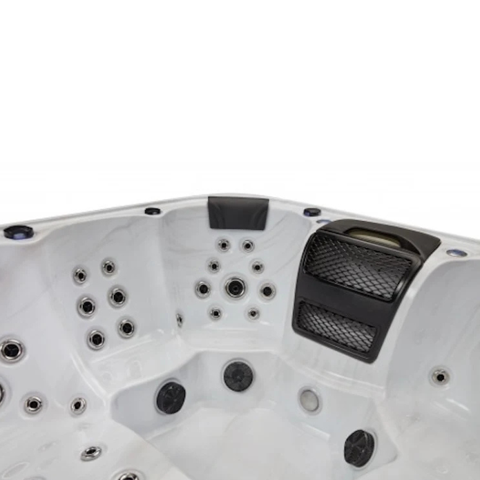 Luxury Spas Victoria 6-Person Hot Tub