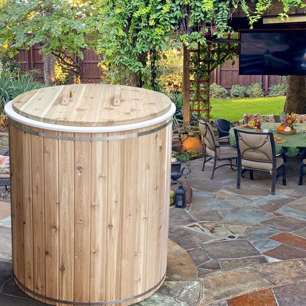 Dundalk Leisurecraft Canadian Timber The Baltic Plunge Tub CT33BP
