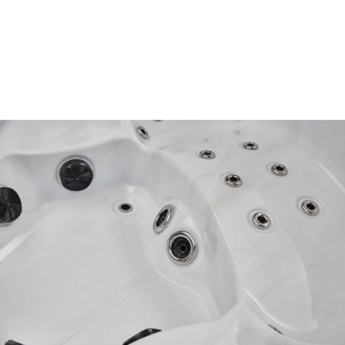 Luxury Spas Victoria 6-Person Hot Tub